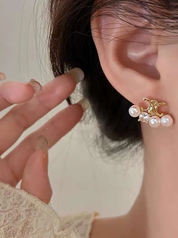 Celine Pearl Earrings Gold Celine Pearl Earrings Gold