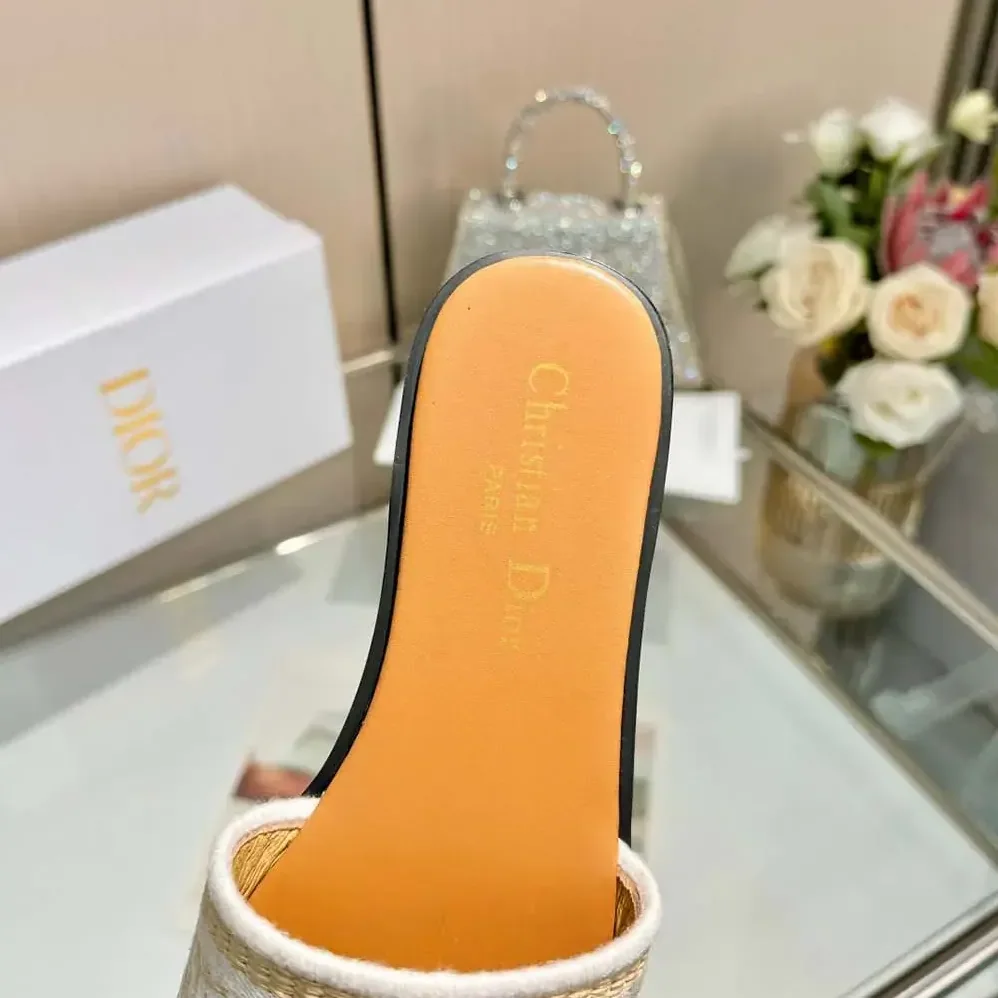 Dior Dioriviera Dway Slide Natural Raffia and White Embroidered Cotton for Women Dior Dioriviera Dway Slide Natural Raffia and White Embroidered Cotton for Women