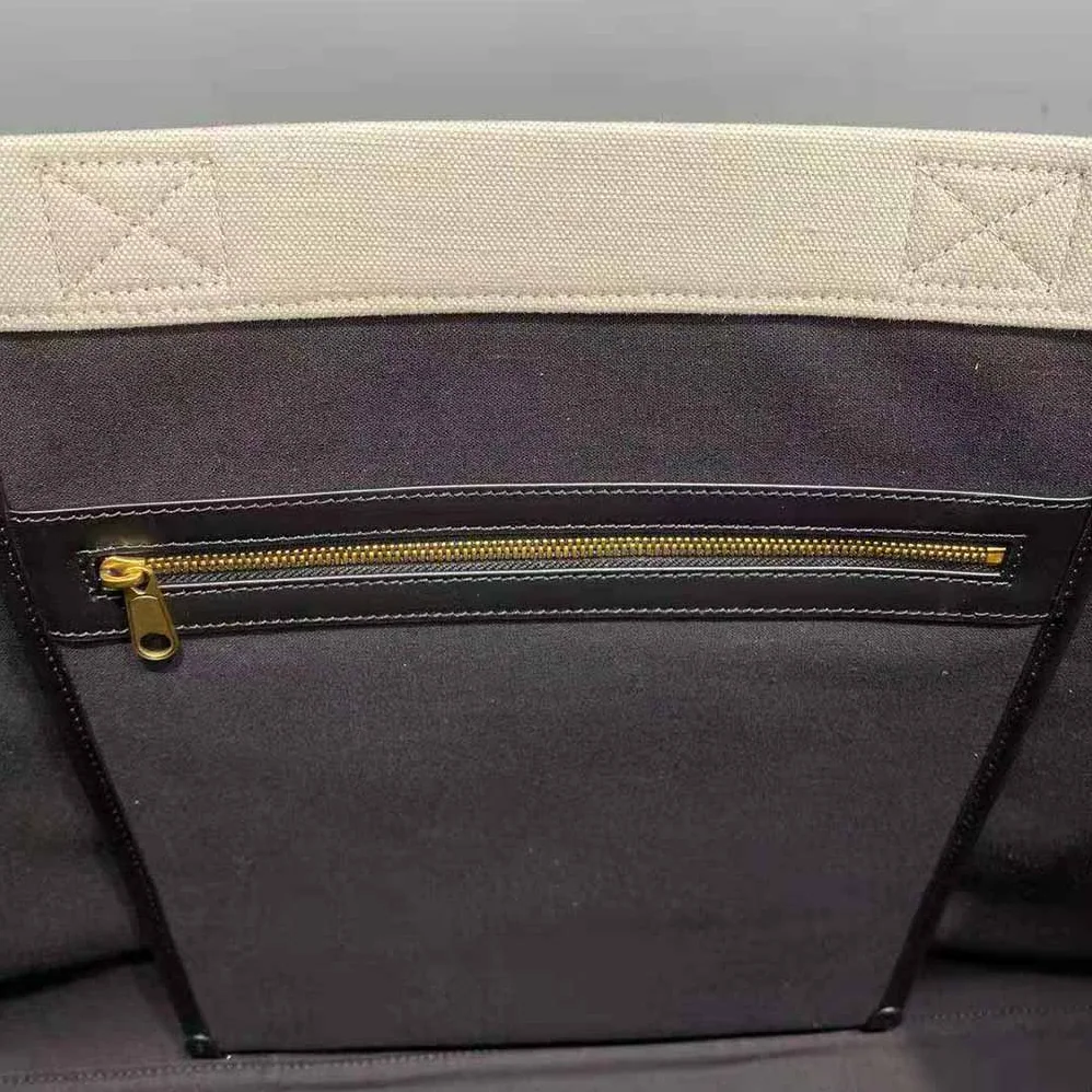 Balenciaga Hardware Large Tote Bag for Women in White Balenciaga Hardware Large Tote Bag for Women in White