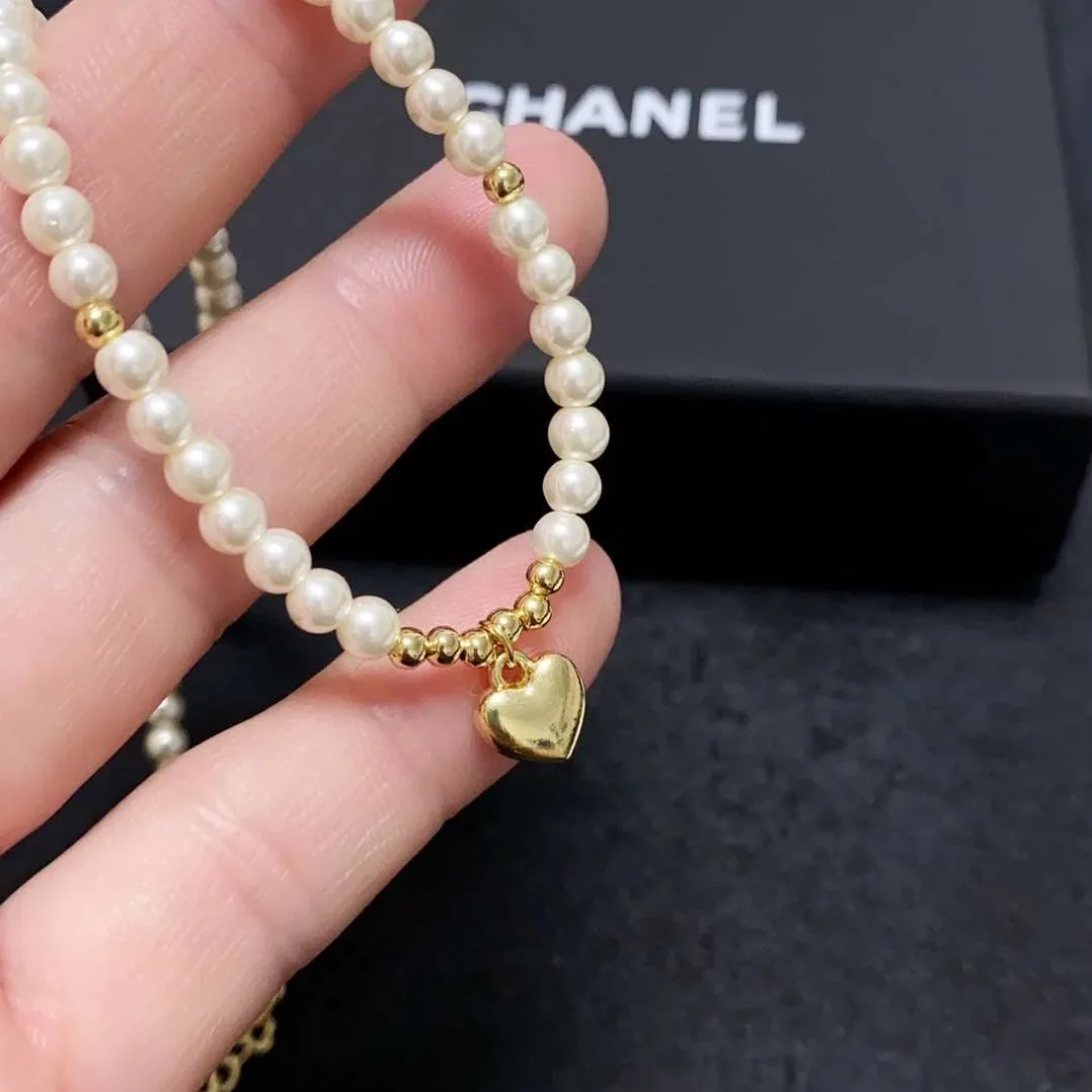 Chanel Heart Pearl Necklace White Chanel Heart Pearl Necklace White