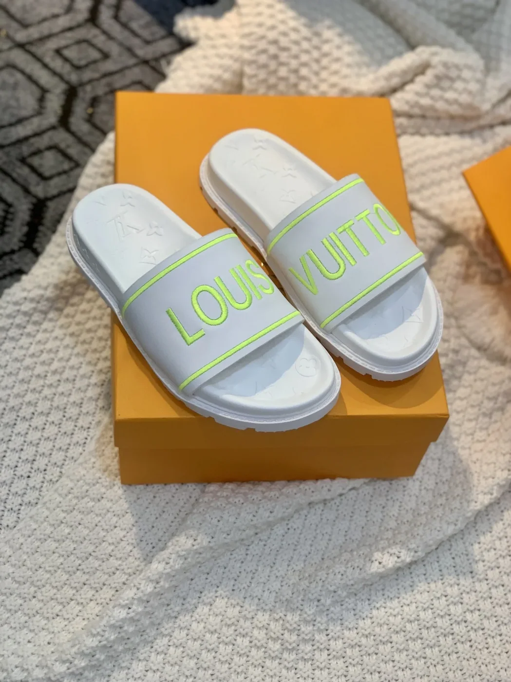 Louis Vuitton Pool Pillow Flat Comfort Mule White for Women