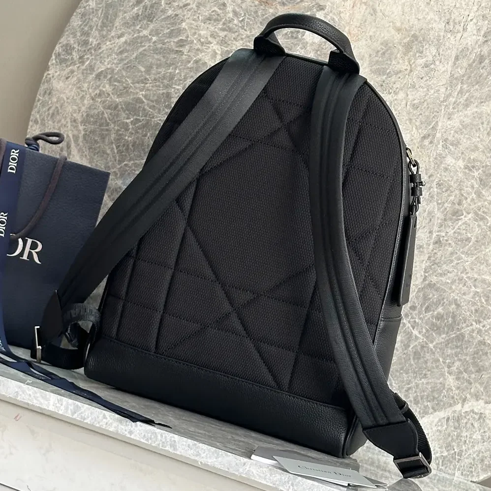 Dior CD Icon Zipped Backpack Gris Flanelle Matte Grained Calfskin for Men