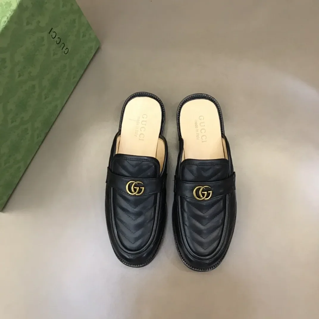 Gucci Slipper With Interlocking G Black Gucci Slipper With Interlocking G Black