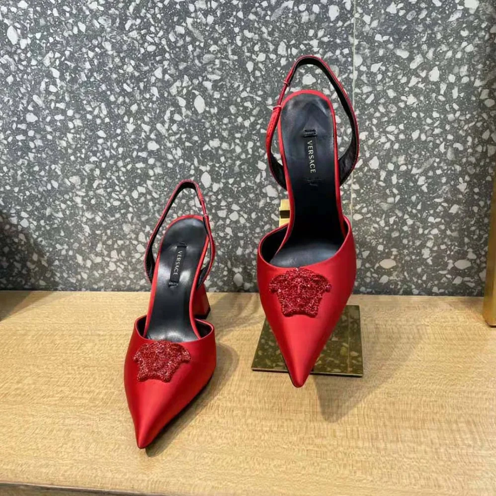 Versace La Medusa Satin Sling-Back Pumps in 105 mm Heel for Women in Red Versace La Medusa Satin Sling-Back Pumps in 105 mm Heel for Women in Red