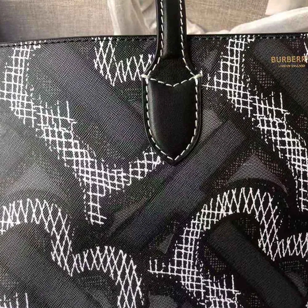 Burberry Monogram Print E-canvas Tote Bag for Women in Black Burberry Monogram Print E-canvas Tote Bag for Women in Black