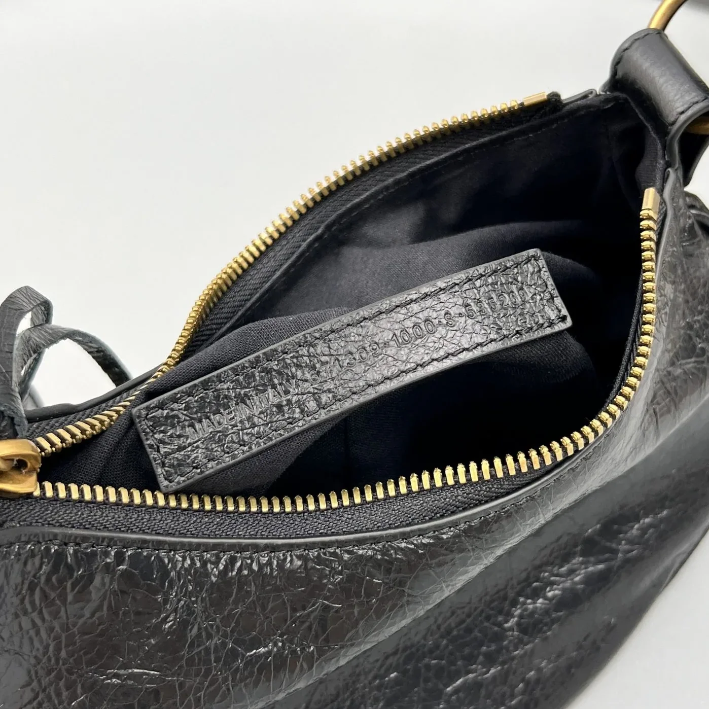 Balenciaga Le Cagole Shoulder Bag Black 10in25