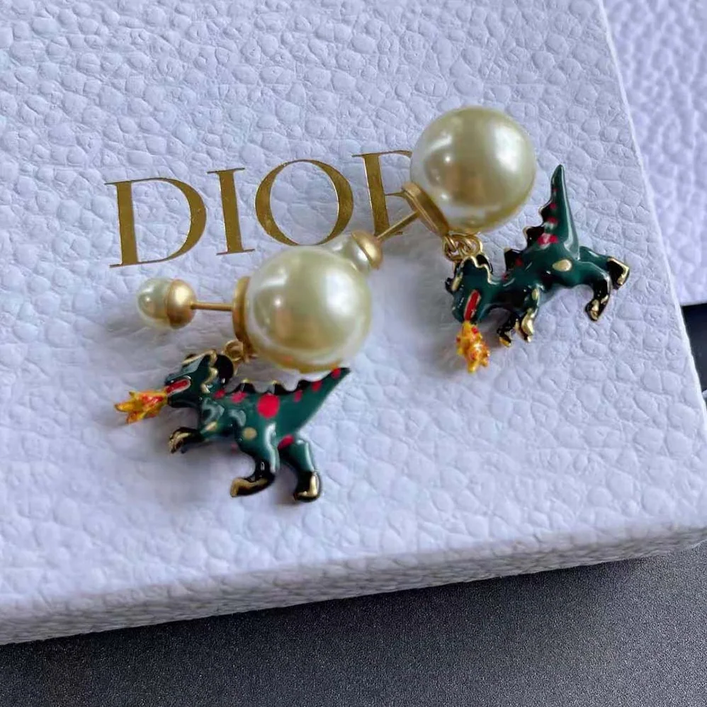 Dior Tribales Earrings Gold-Finish Metal and White Resin Pearls for Women Dior Tribales Earrings Gold-Finish Metal and White Resin Pearls for Women