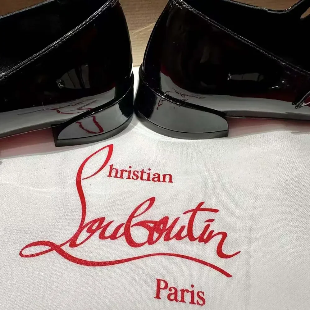 Christian Louboutin Sweet Jane Ballerinas Patent Calf Leather for Women in Black Christian Louboutin Sweet Jane Ballerinas Patent Calf Leather for Women in Black