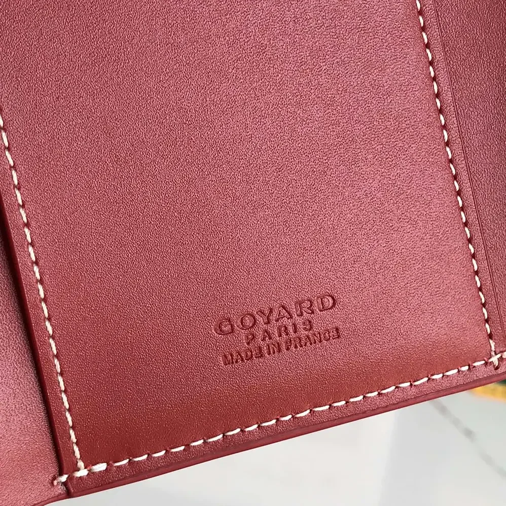 Goyard Saint Gabrie Wallet for Unisex in Red Goyard Saint Gabrie Wallet for Unisex in Red