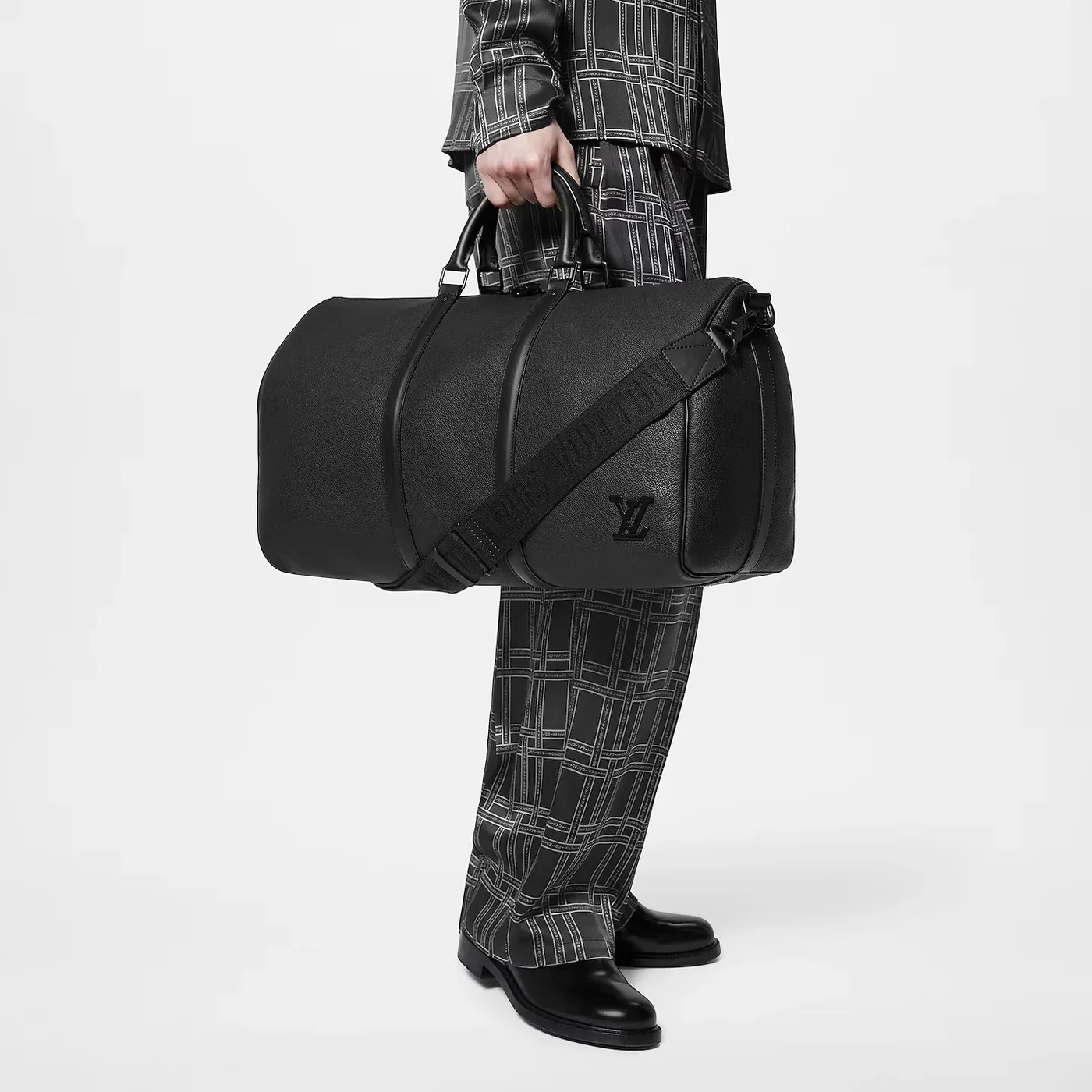 Louis Vuitton Keepall Bandouliere 50 Crossbody Bag in Black Palladium Hardware Louis Vuitton Keepall Bandouliere 50 Crossbody Bag in Black Palladium Hardware