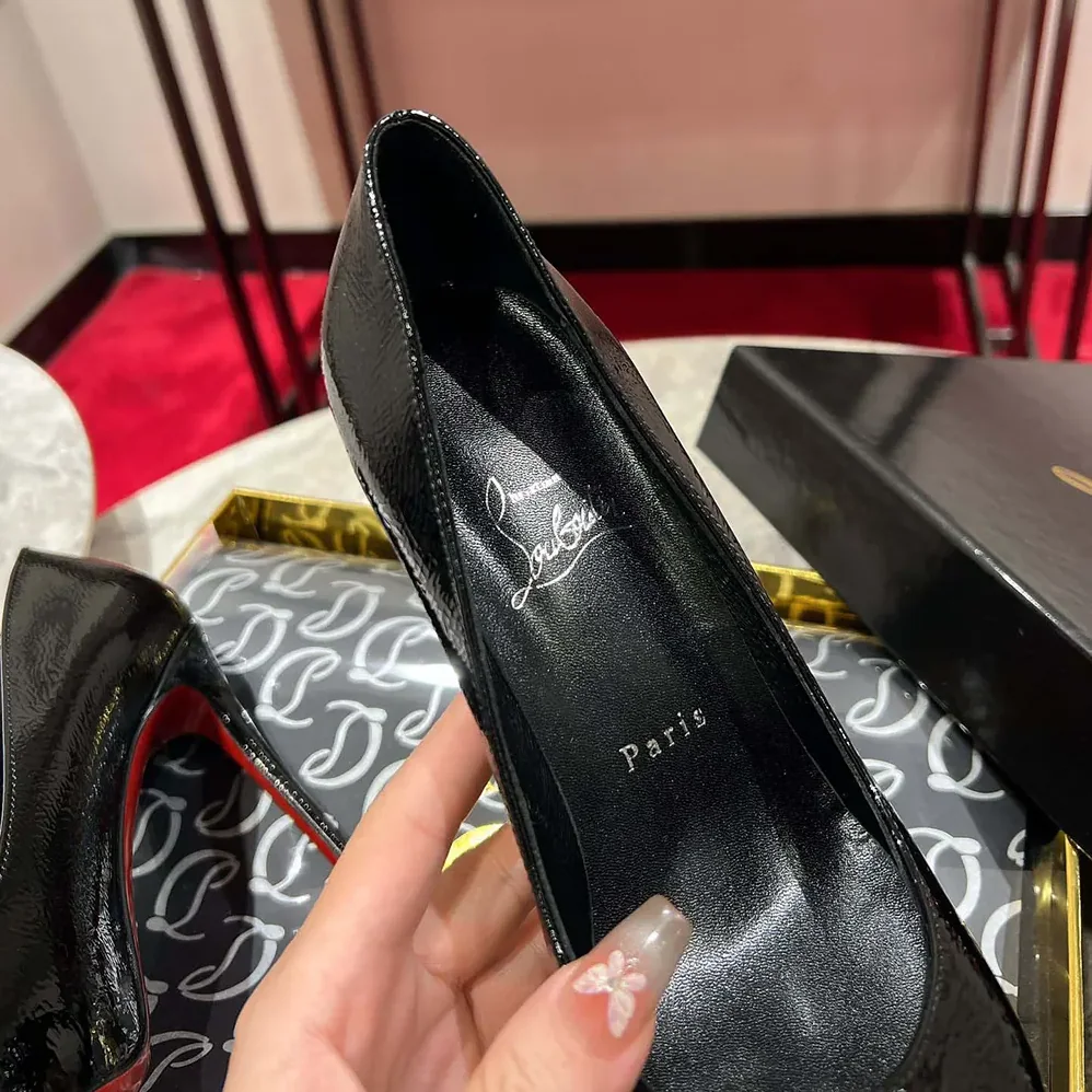 Christian Louboutin Kate 100 mm Pumps Star Textured Laminated Calf Leather for Women in Black Christian Louboutin Kate 100 mm Pumps Star Textured Laminated Calf Leather for Women in Black