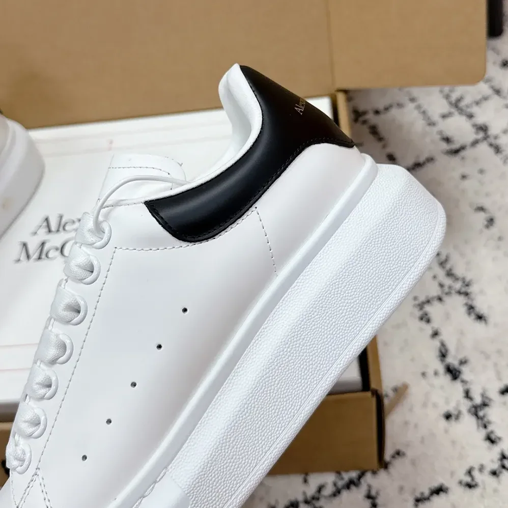 Alexander Mcqueen Oversized Sneaker in White for Unisex in Black