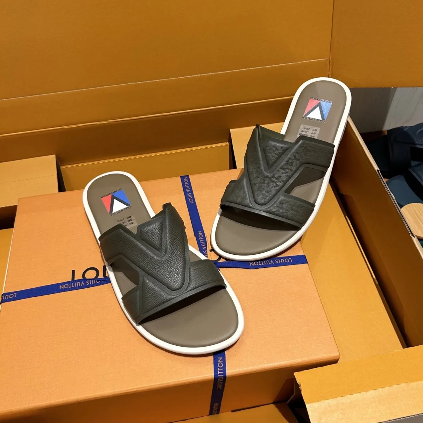 Louis Vuitton Oasis Mule Brown