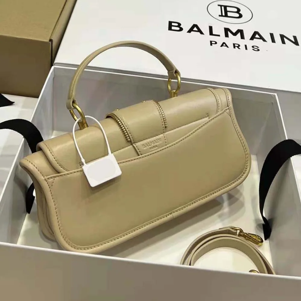 Balmain Blaze Clutch Bag in Smooth Leather for Women in Beige Balmain Blaze Clutch Bag in Smooth Leather for Women in Beige