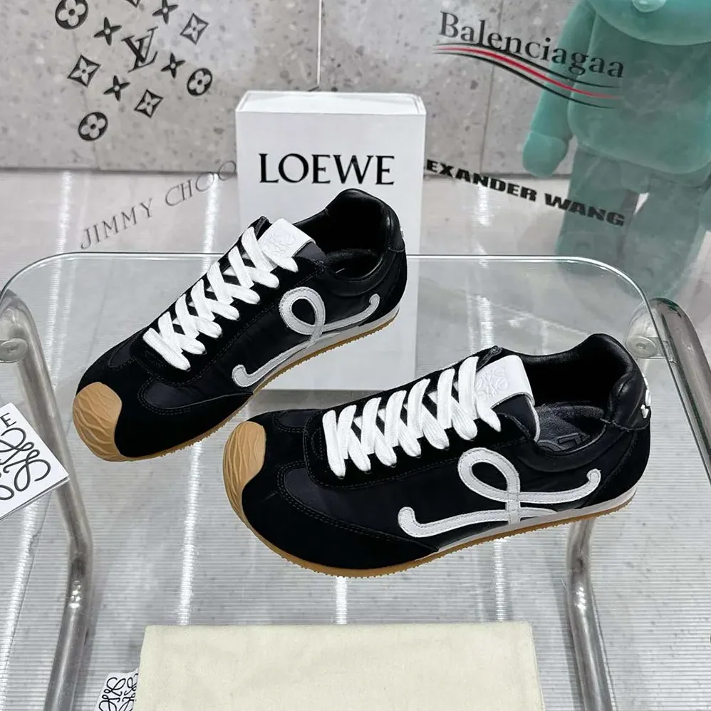Loewe Ballet Runner 2.0 in Nylon and Calfskin for Unisex in Black Loewe Ballet Runner 2.0 in Nylon and Calfskin for Unisex in Black