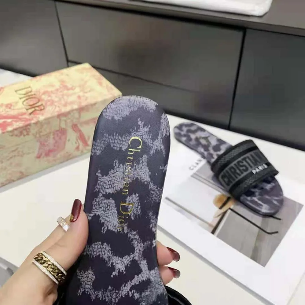 Dior Dway Slide Gray Mizza Embroidered Cotton and Metallic Thread for Women Dior Dway Slide Gray Mizza Embroidered Cotton and Metallic Thread for Women