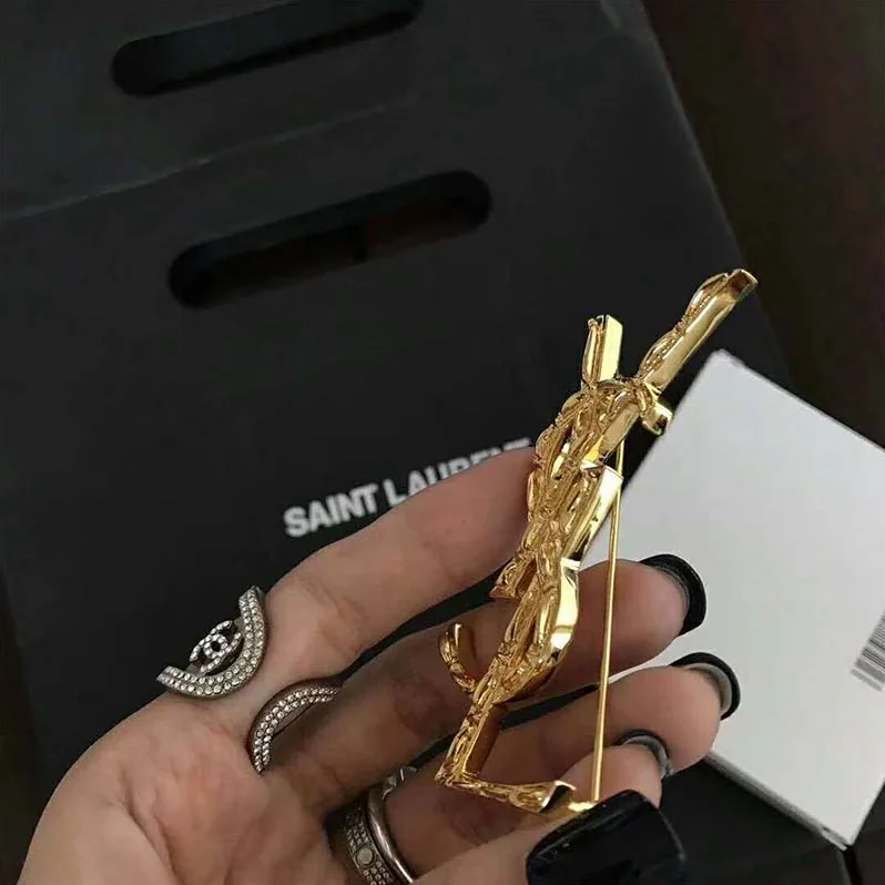 Saint Laurent YSL Opyum YSL Crocodile Brooch Gold Brass for Women Saint Laurent YSL Opyum YSL Crocodile Brooch Gold Brass for Women