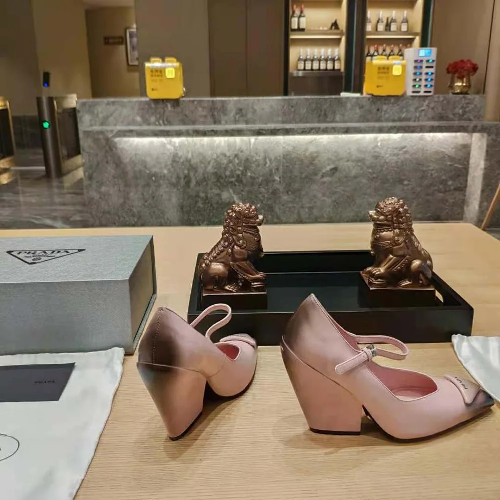 Prada Brushed Leather Pumps in 95 mm Leather-Covered Heel for Women in Pink