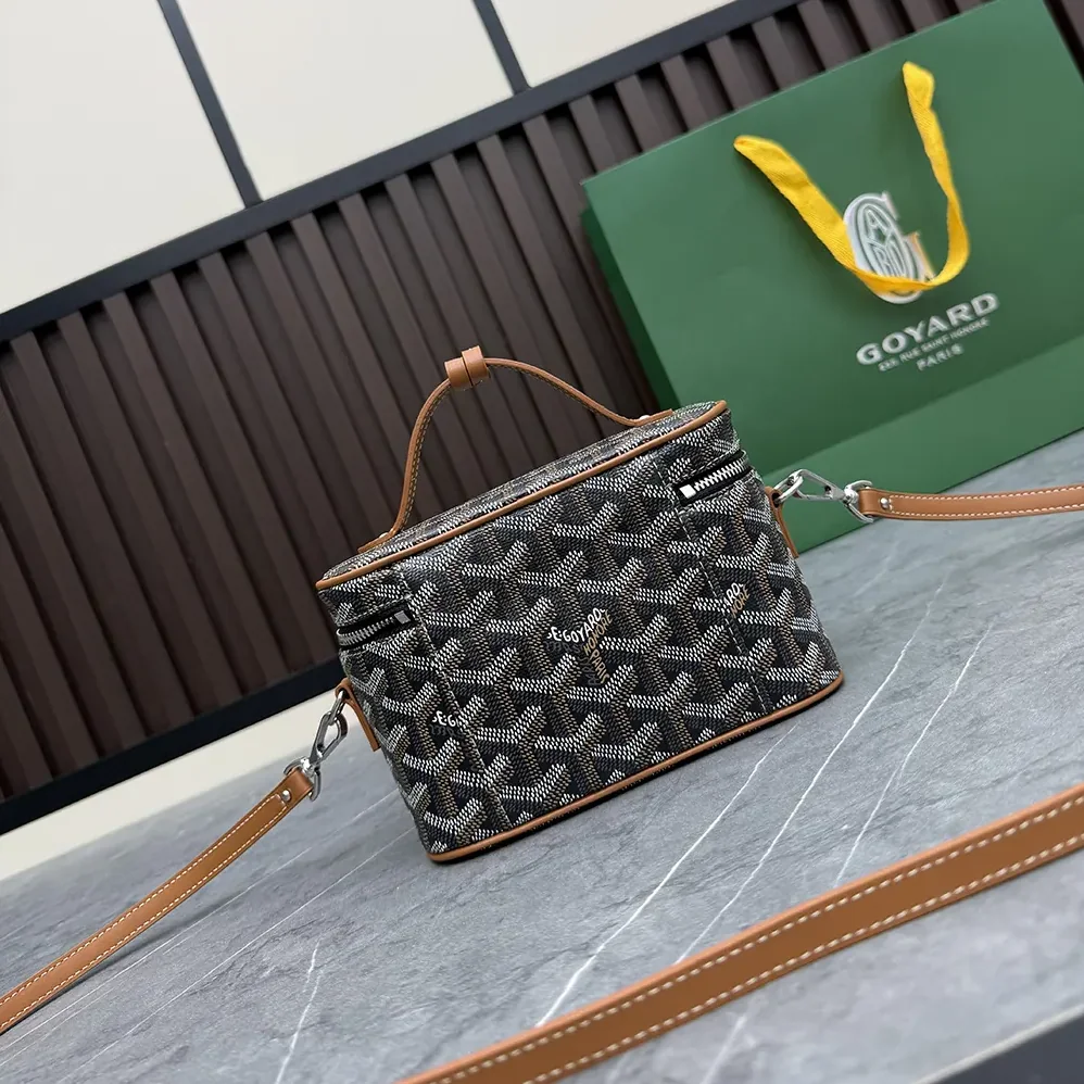 Goyard Muse Mini Vanity for Unisex in Tan Goyard Muse Mini Vanity for Unisex in Tan