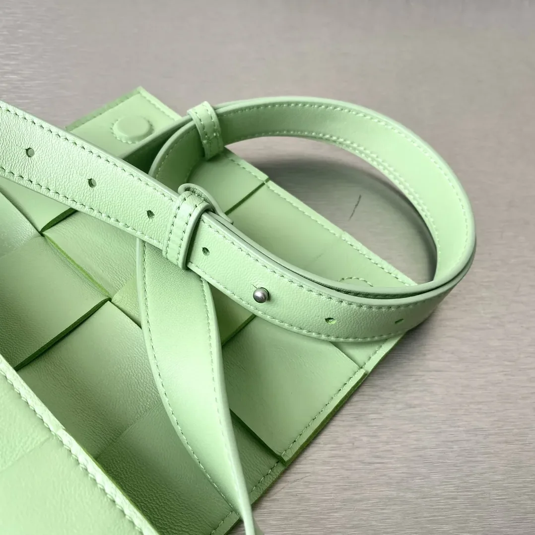 Bottega Veneta Belt Cassette Banana Green
