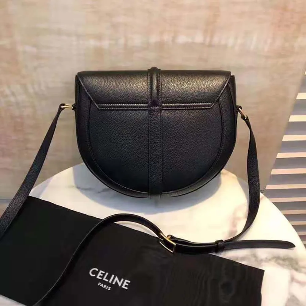 Celine Besace 16 in Grained Calfskin for Women in Black Celine Besace 16 in Grained Calfskin for Women in Black