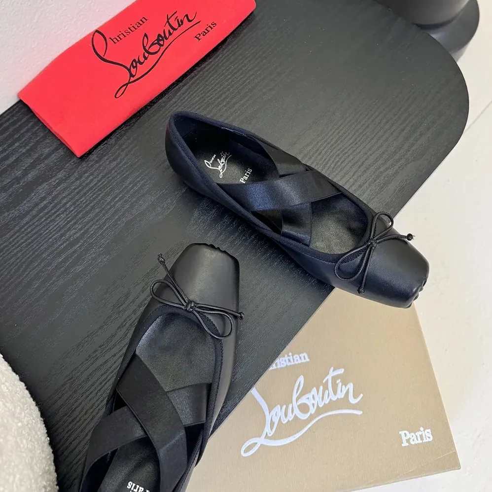 Christian Louboutin Cassiasticina Ballerinas Lamb Nappa Leather for Women in Black Christian Louboutin Cassiasticina Ballerinas Lamb Nappa Leather for Women in Black