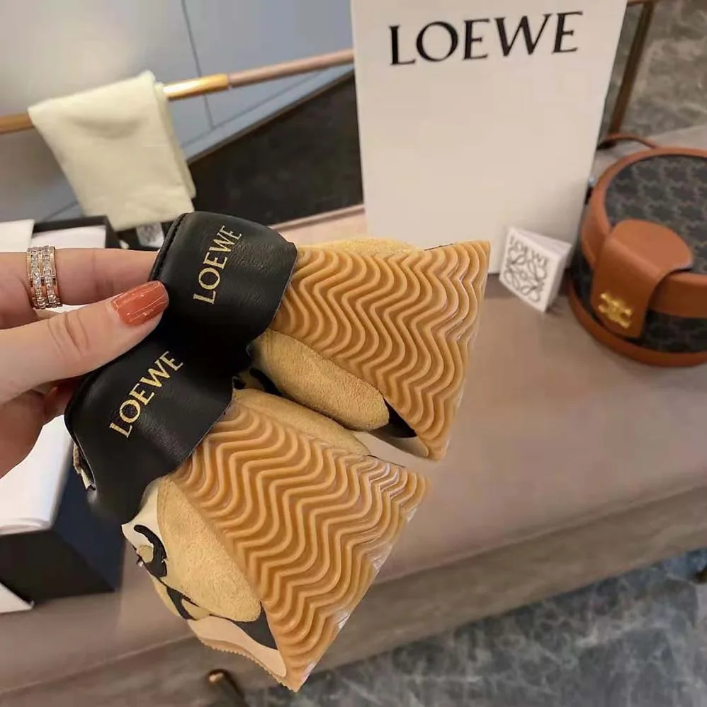 Loewe Flow Runner in Suede for Women in Brown