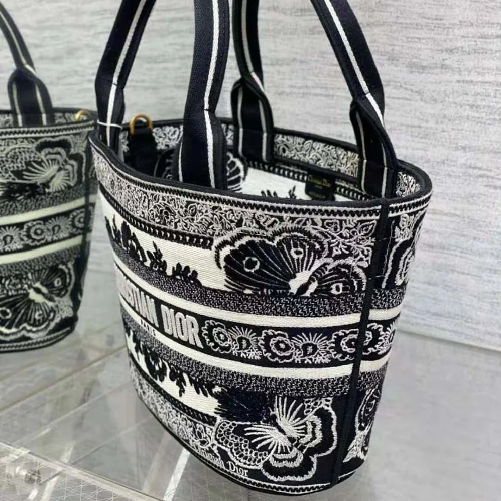 Dior Hat Basket Bag White and Black Butterfly Bandana Embroidery for Women Dior Hat Basket Bag White and Black Butterfly Bandana Embroidery for Women