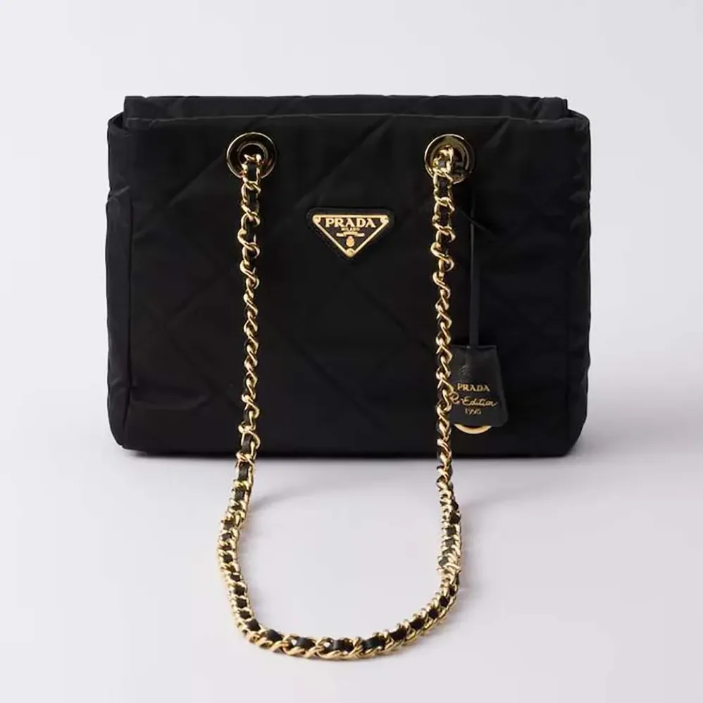 Prada Re-Edition 1995 Chaîne Re-Nylon Tote Bag for Women in Black Prada Re-Edition 1995 Chaîne Re-Nylon Tote Bag for Women in Black