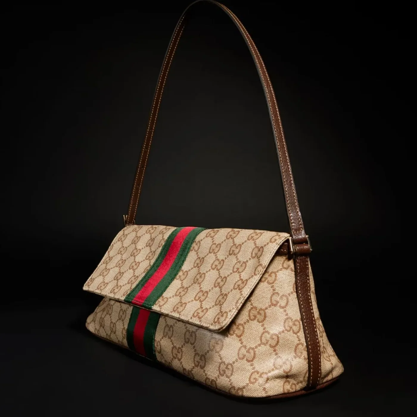 Gucci Madison Medium Shoulder Bag in Sand Gold Hardware Gucci Madison Medium Shoulder Bag in Sand Gold Hardware