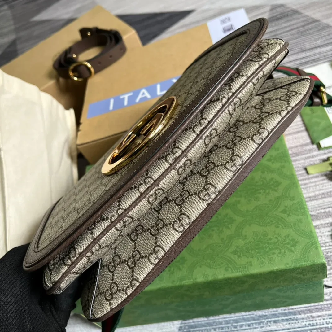 Gucci Blondie Medium Shoulder Bag / Beige/ Ebony GG Supreme Canvas Gold Hardware