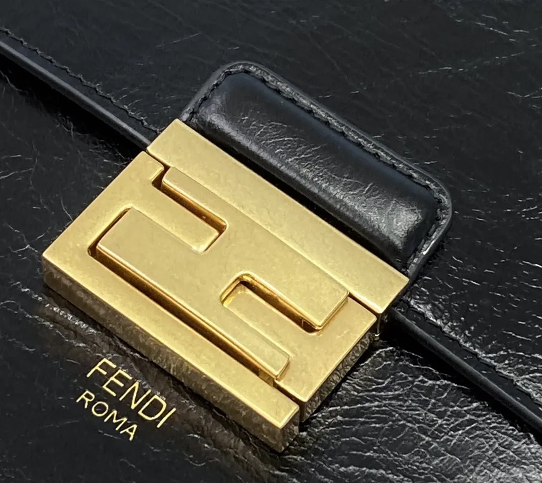 Fendi Kan U Small Black Bag For Woman /