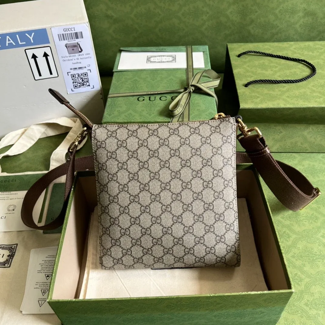 Gucci Supreme Messenger Bag Beige And Ebony GG Supreme Canvas /