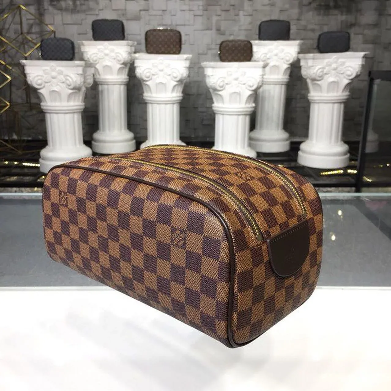 Louis Vuitton King Size Toiletry Damier Ebene Canvas, Travel Bags / LV Louis Vuitton King Size Toiletry Damier Ebene Canvas, Travel Bags / LV