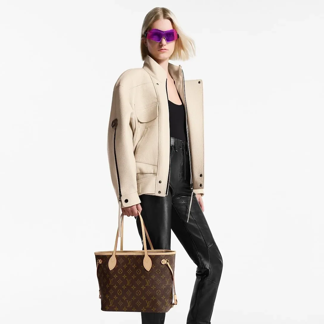 Louis Vuitton Neverfull PM Tote Bag in Beige Monogram Gold Hardware
