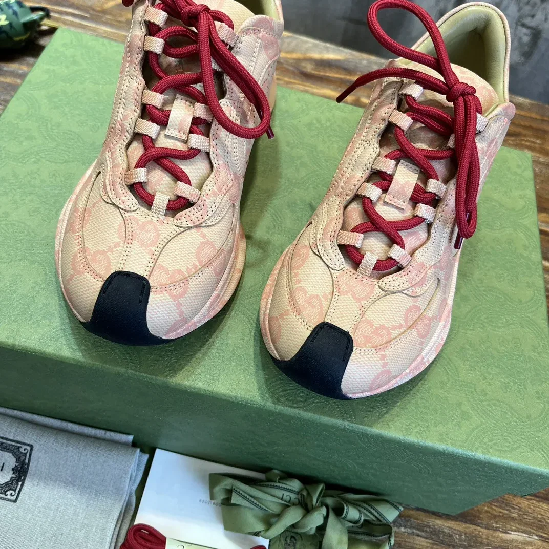 Gucci Run Sneaker Beige Gucci Run Sneaker Beige