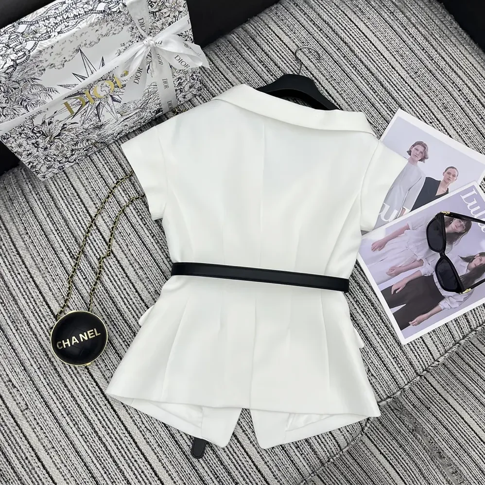 Dior Asymmetric Short-Sleeved Jacket with Belt Ecru Virgin Wool and Silk Grain de Poudre for Women Dior Asymmetric Short-Sleeved Jacket with Belt Ecru Virgin Wool and Silk Grain de Poudre for Women
