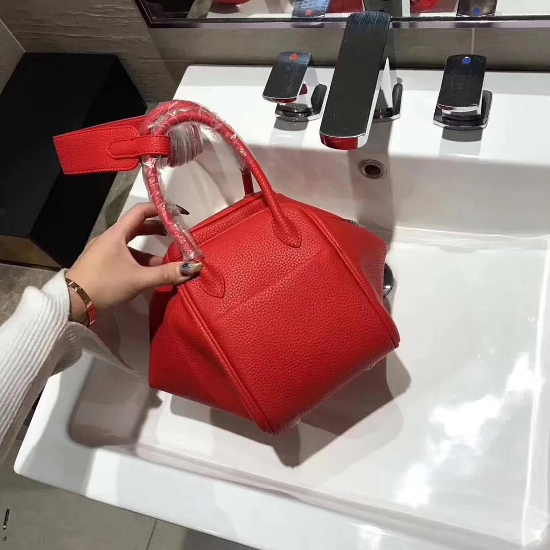 Hermes Lindy 30 Top Flap Leather Bag with Strap in Red