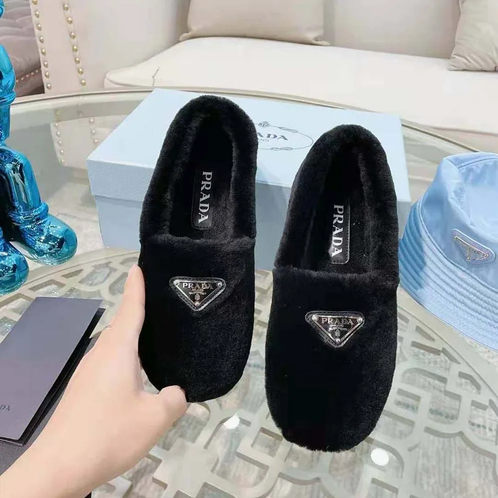 Prada Shearling Slippers in 5 mm Heel Hight for Women in Black