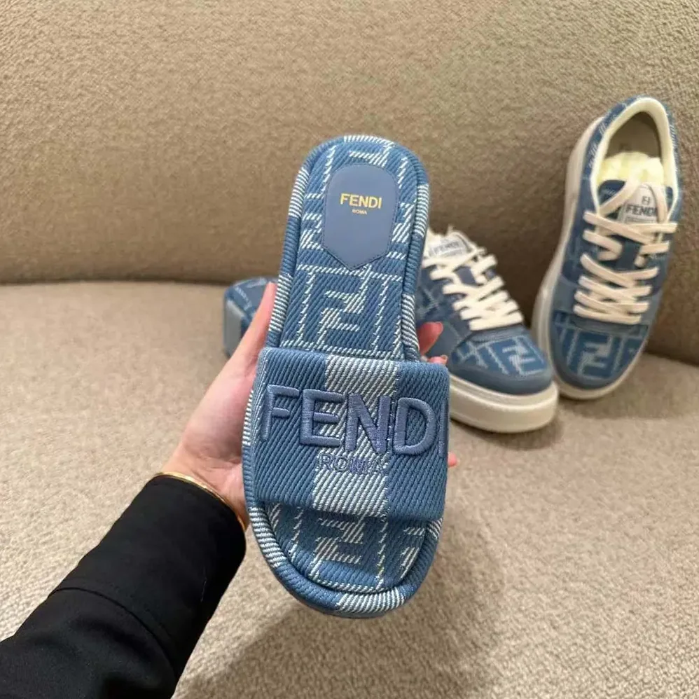 Fendi Sunshine Light Blue Denim for Women in effect Jacquard Flatform Slides