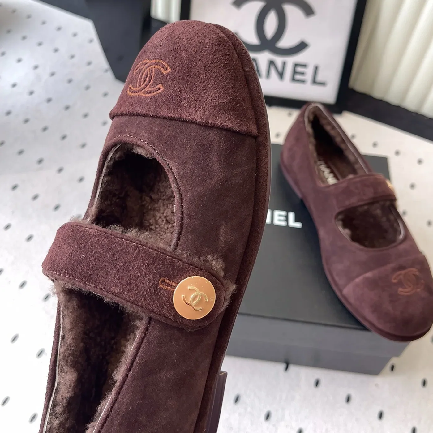 Chanel Mary Jane Flats Burgundy Suede Shearling Chanel Mary Jane Flats Burgundy Suede Shearling