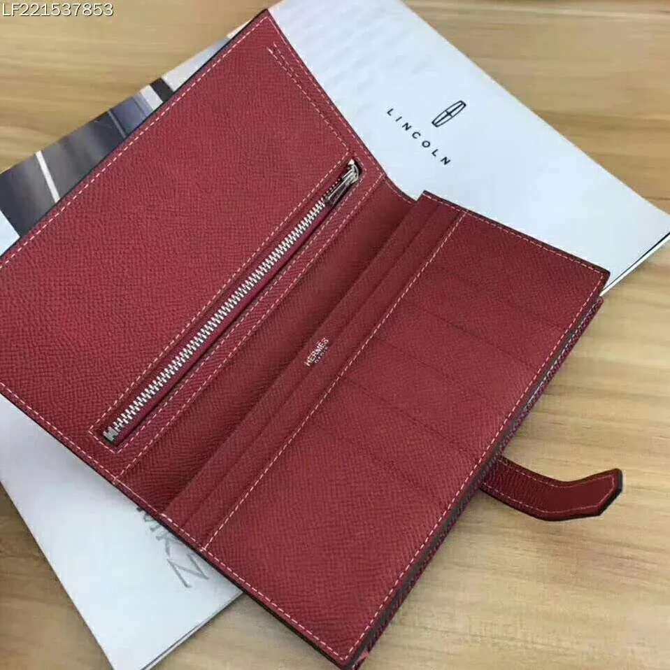 Hermes Medium Bearn Wallet in Epsom Calfskin Leather in Red