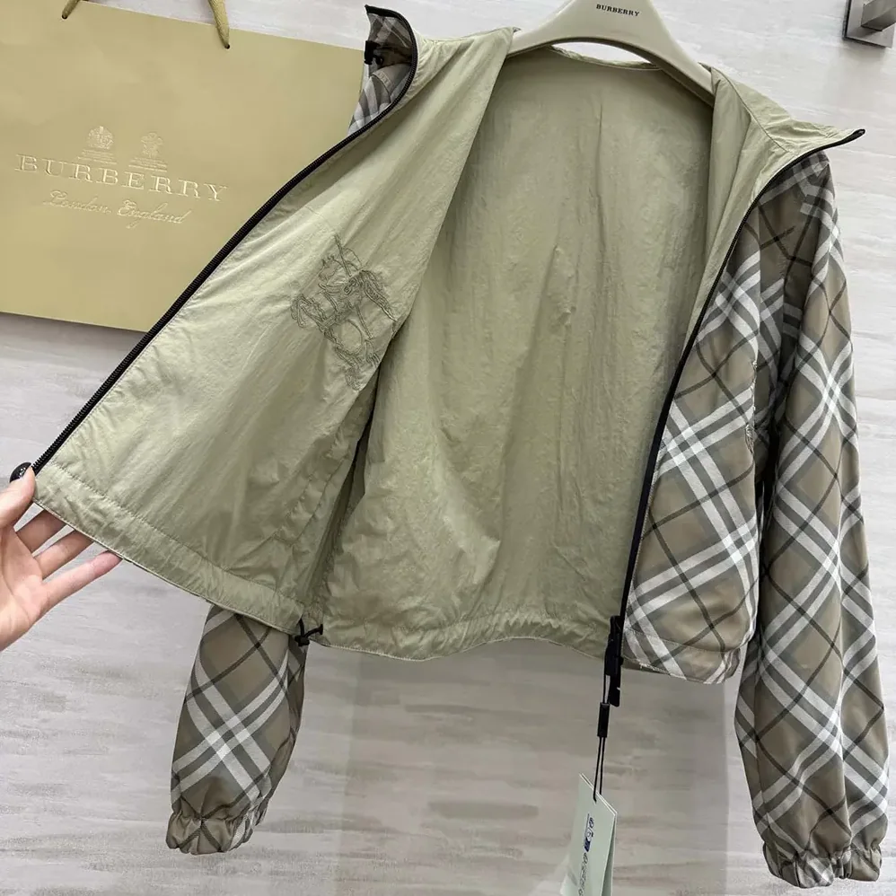 Burberry Cropped Reversible Check Hooded Jacket for Women Burberry Cropped Reversible Check Hooded Jacket for Women