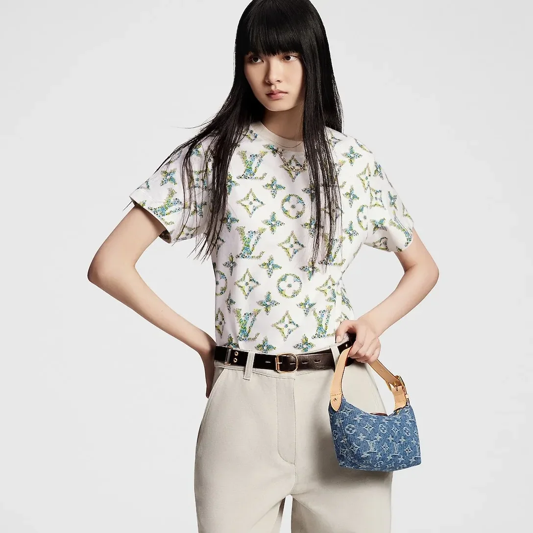 Louis Vuitton Hills Pochette Shoulder Bag in Blue Denim Gold Hardware