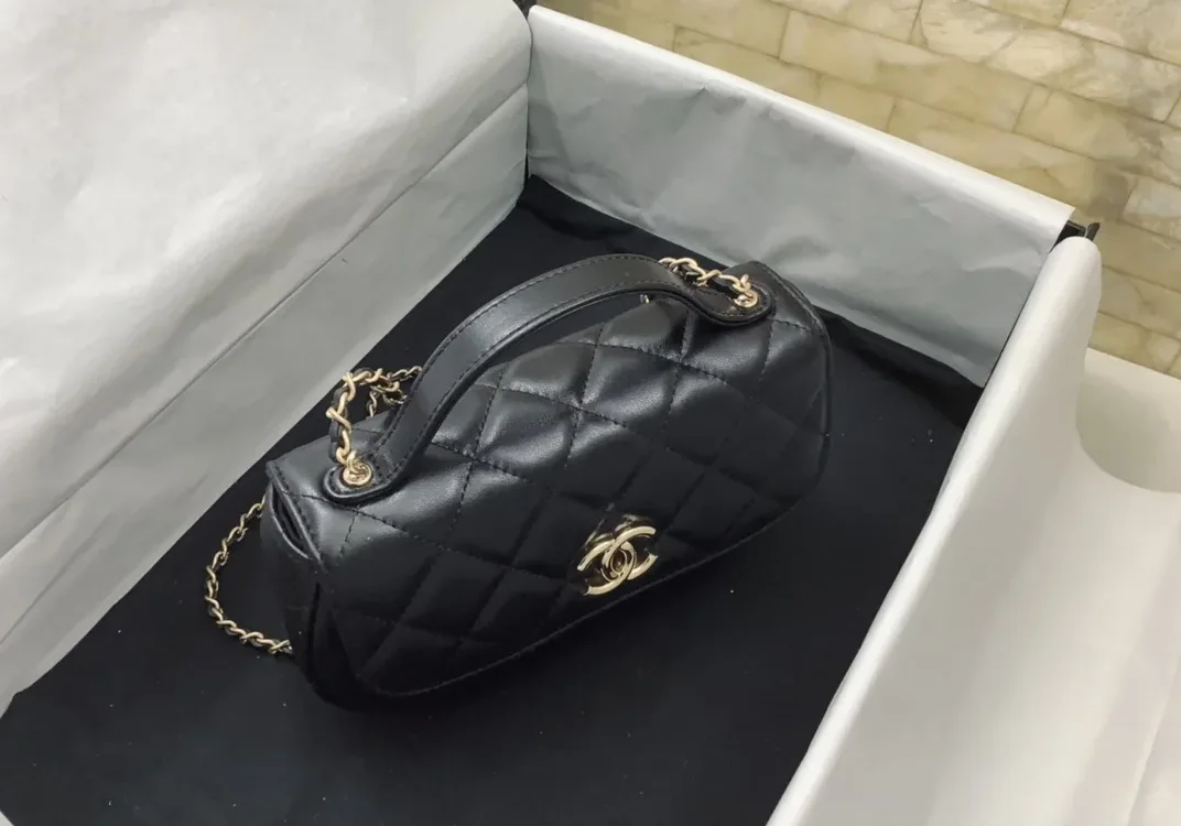 Chanel Classic Flap Phone Holder With Chain Nice Bag Black / Chanel Classic Flap Phone Holder With Chain Nice Bag Black /