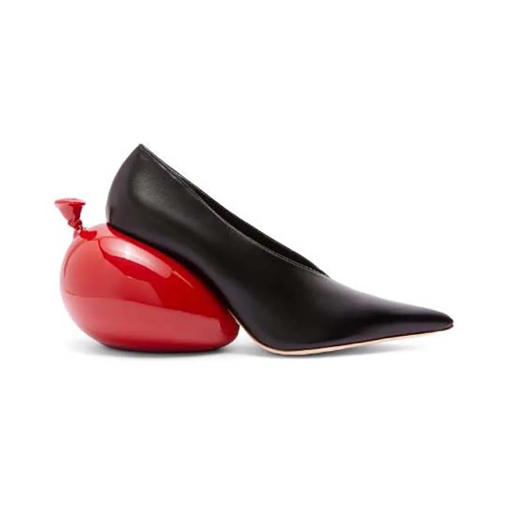 Loewe Balloon Pump in Calfskin for Women in Black Loewe Balloon Pump in Calfskin for Women in Black