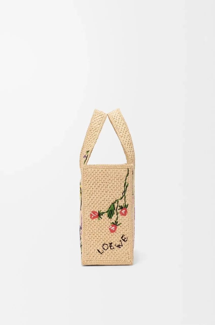 Loewe Small Font Tote In Raffia / ALF1B59X26 Loewe Small Font Tote In Raffia / ALF1B59X26
