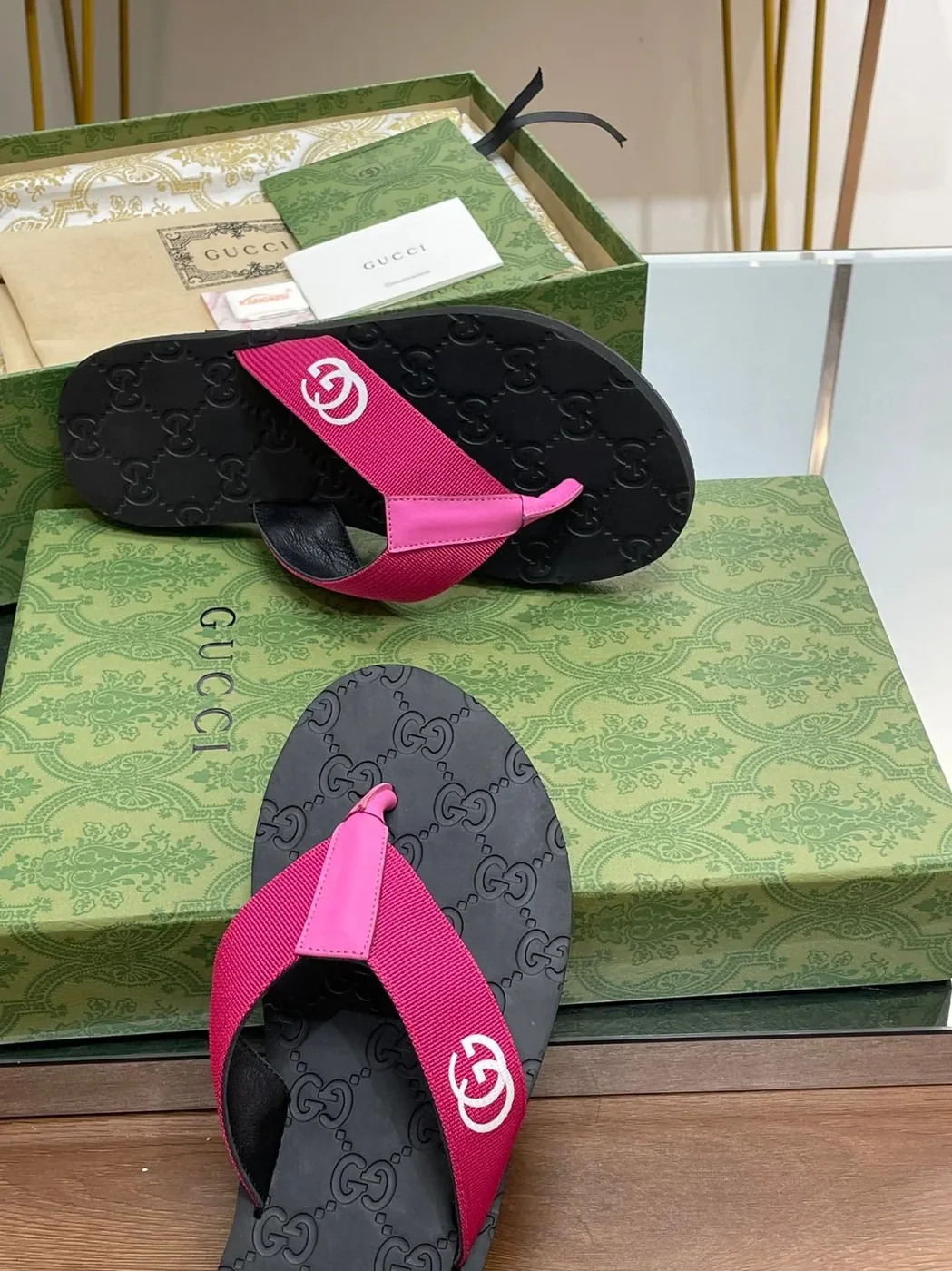 Gucci Thong Sandal Pink Gucci Thong Sandal Pink
