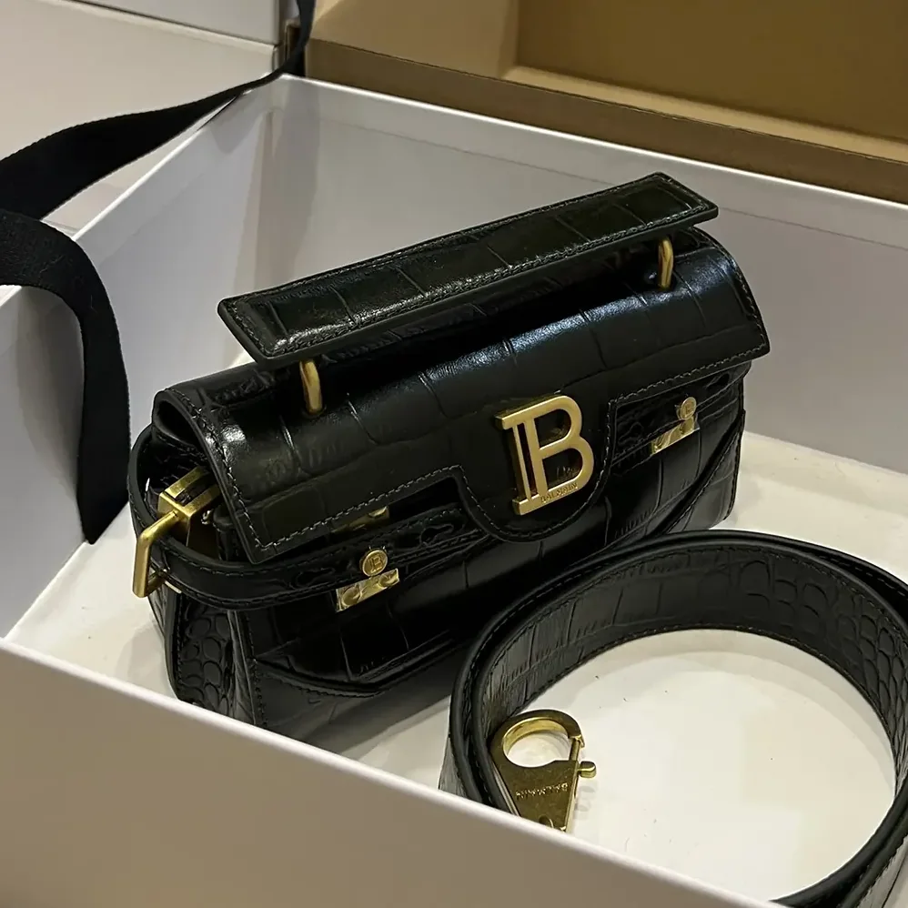 Balmain B-Buzz 19 Bag in Crocodile for Women in print Leather Balmain B-Buzz 19 Bag in Crocodile for Women in print Leather