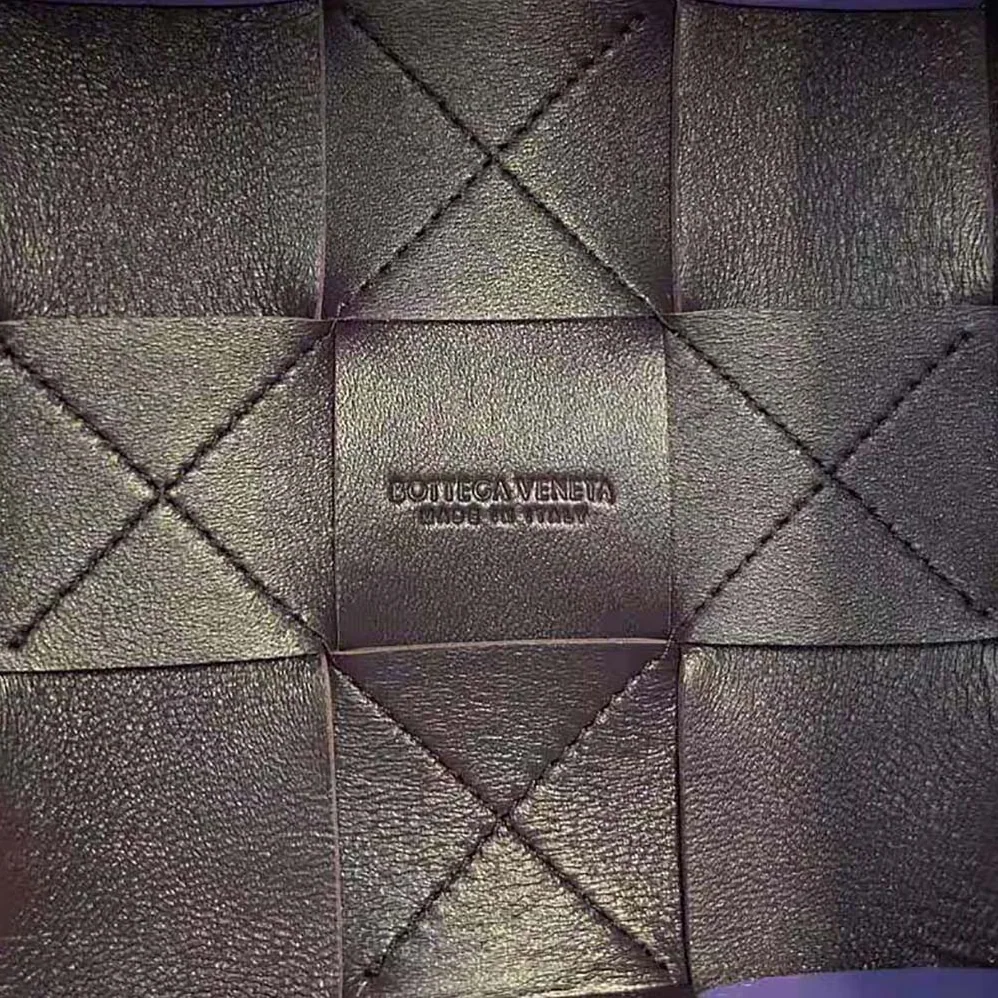 Bottega Veneta Small Cassette Cross-Body Bucket for Women in Purple